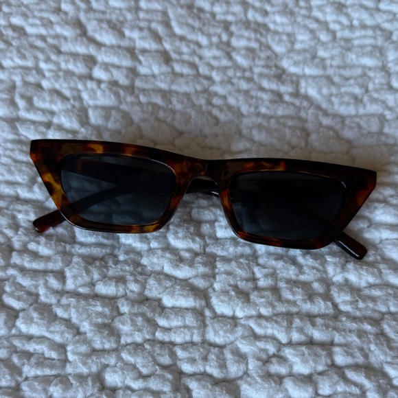 Accessories - Tortoise Shell Cat Eye Sunglasses